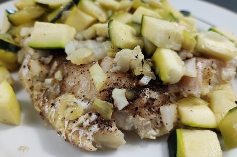 Mostelle en papillote et ses courgettes en cubes